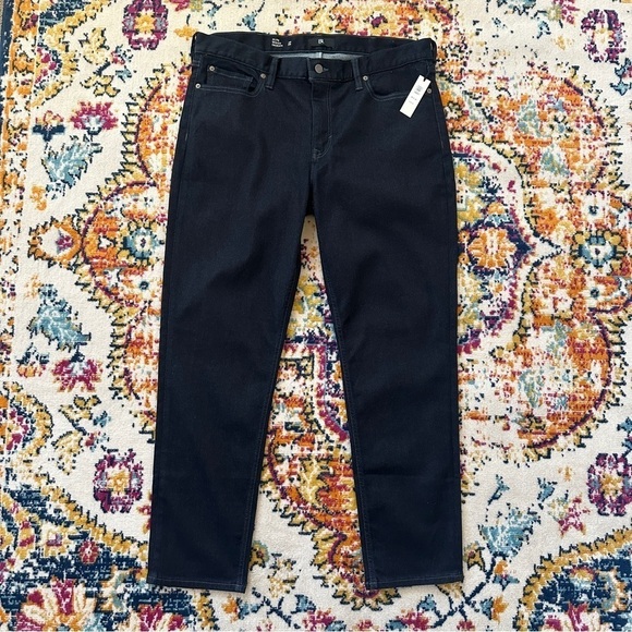 Banana Republic Slim Luxe Traveler Jeans in Dark Rinse 38 - Picture 1 of 7